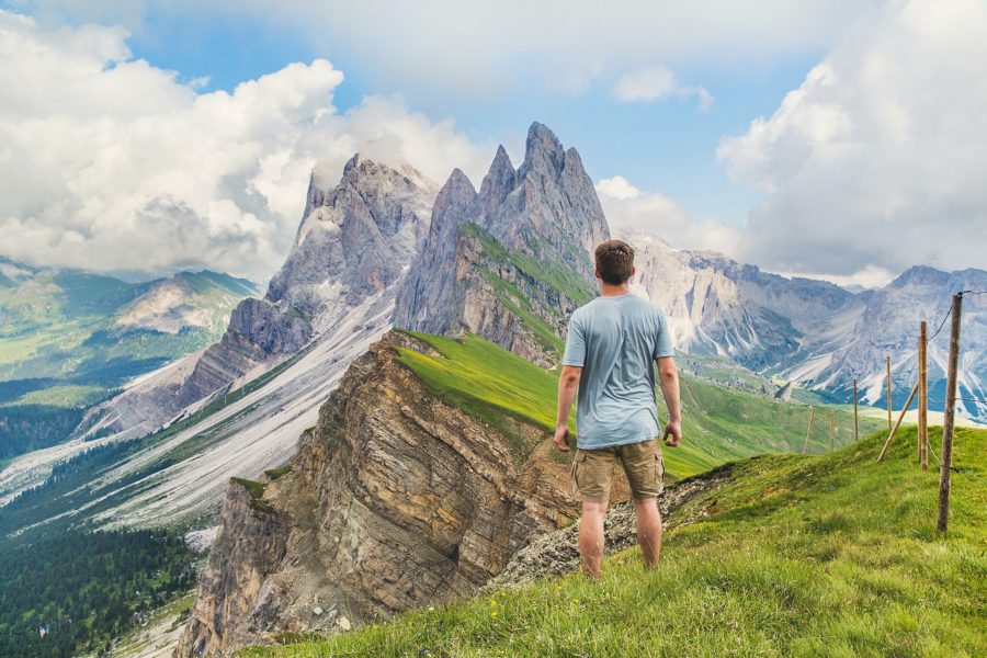 Embracing the Future: Crypto Loyalty Programs vs. Traditional