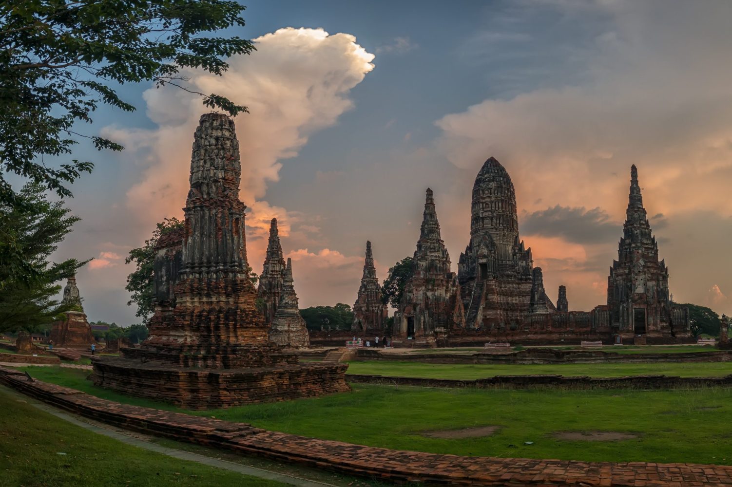 Wat Chaiwatthanaram, Ayyutthaya temples and shrines