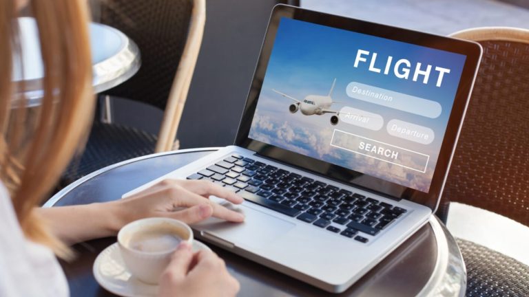 When Is the Best Time to Book Flights in 2025? (Data-Driven Guide)