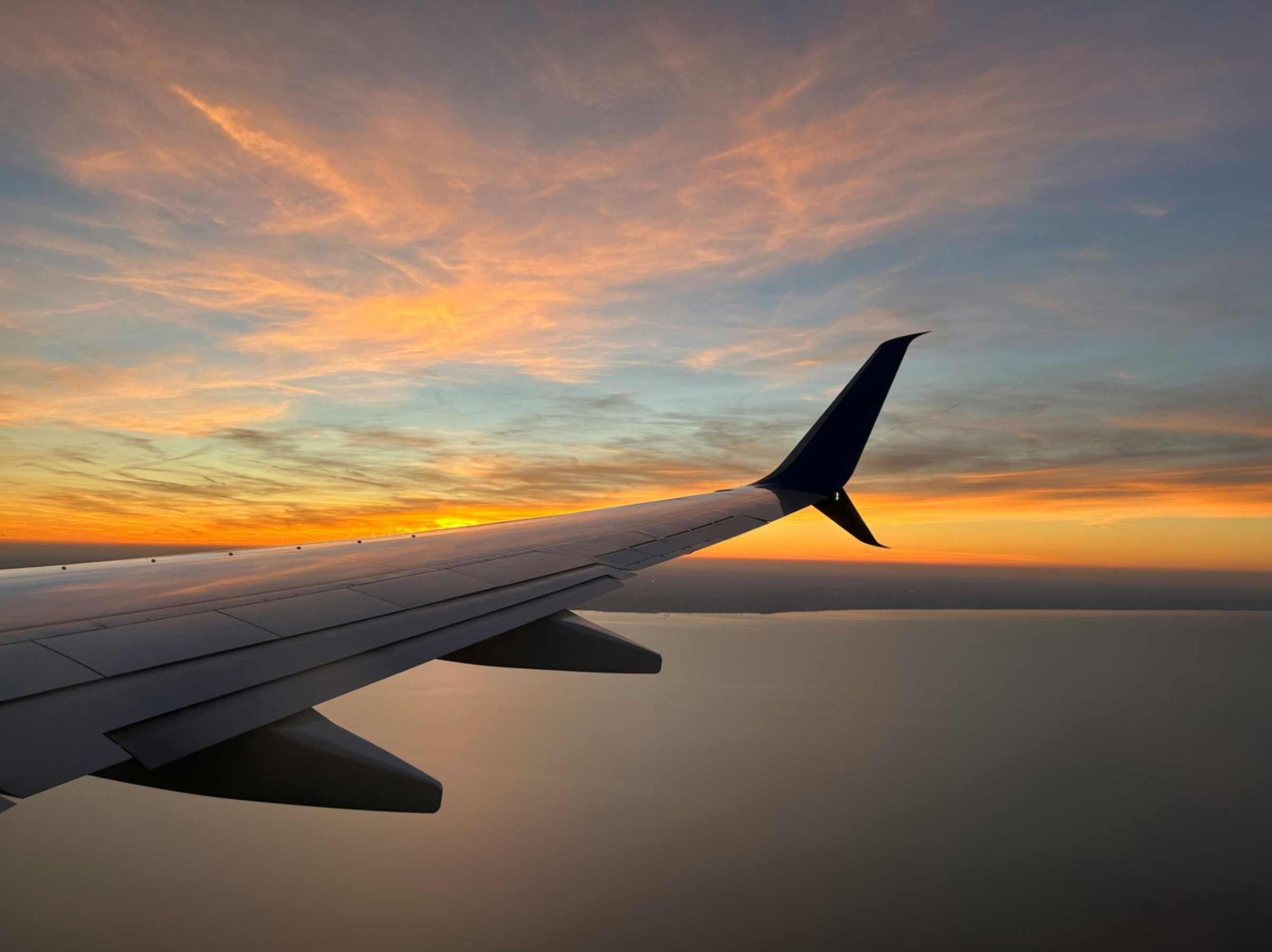 Best Months to Travel and Avoid Air Travel Peaks Around the World