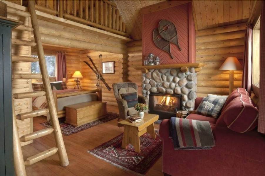 Cathedral Mountain Lodge in Canada