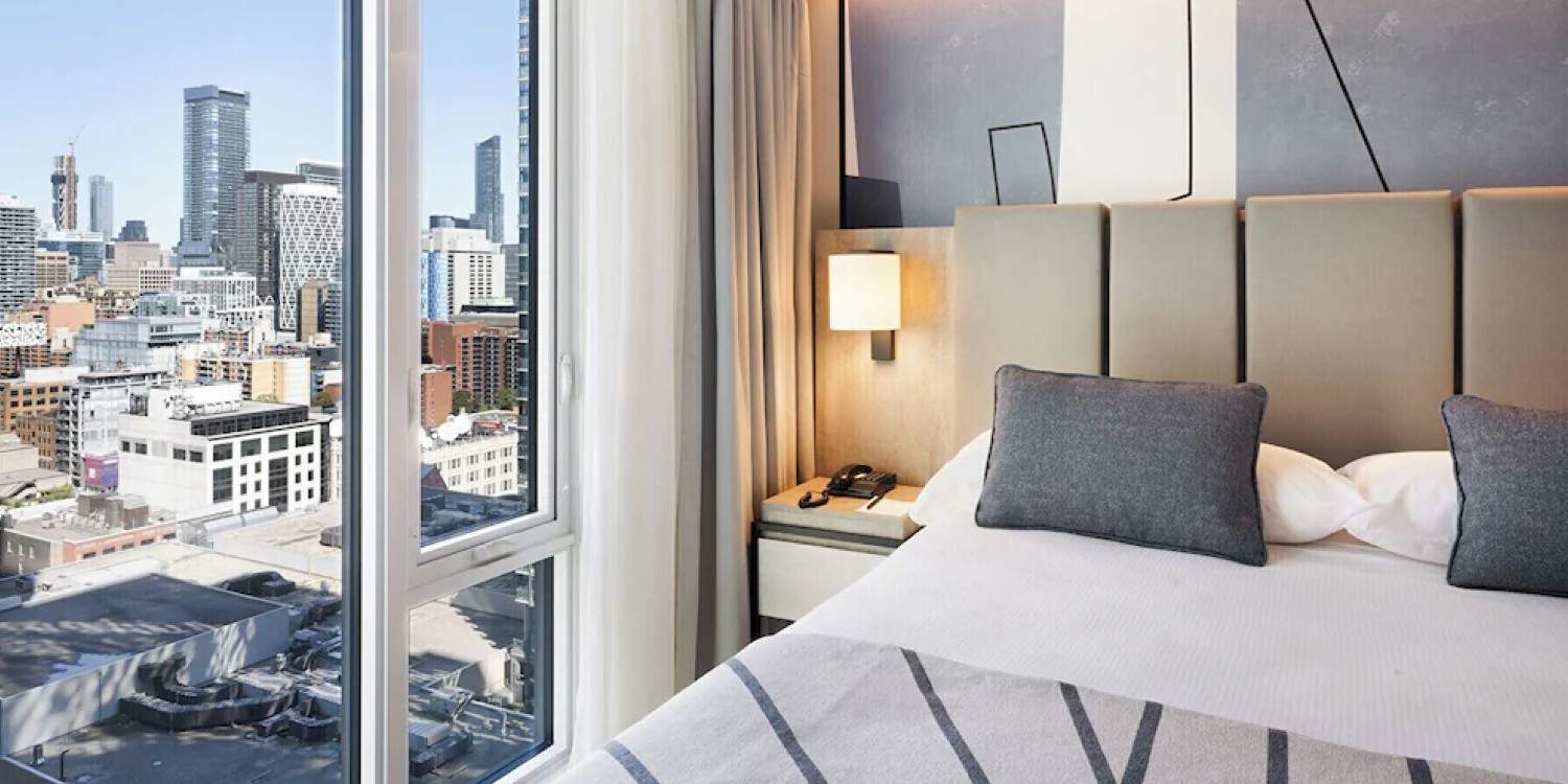 Hotel-Riu-Plaza-Toronto